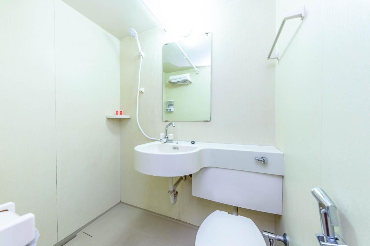 Oyo 90594 Hotel Casalink Paka エクステリア 写真
