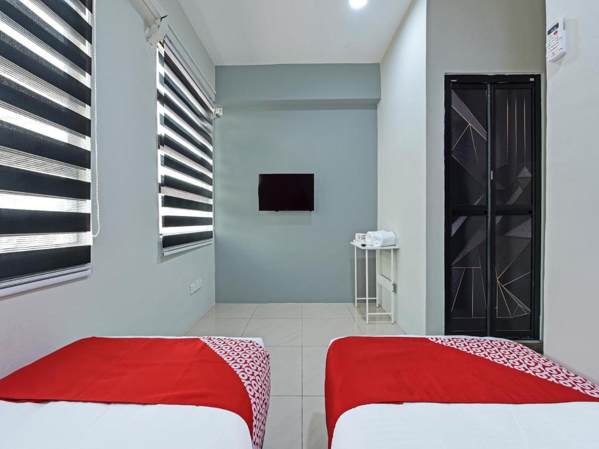 Oyo 90594 Hotel Casalink Paka エクステリア 写真