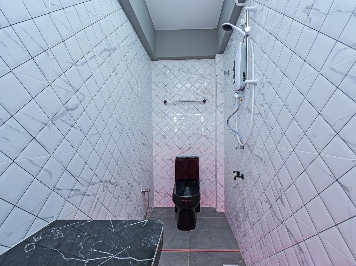 Oyo 90594 Hotel Casalink Paka エクステリア 写真