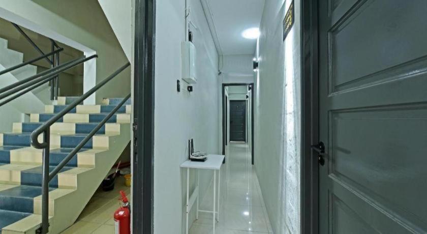 Oyo 90594 Hotel Casalink Paka エクステリア 写真