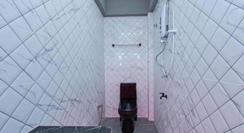 Oyo 90594 Hotel Casalink Paka エクステリア 写真